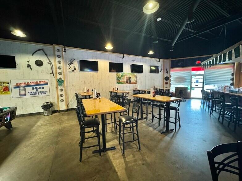 More Photos Of 721 Hanover Pike, Hampstead Unknown For Lease