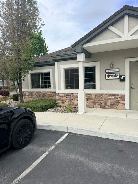 More Photos Of 970 Roberta Ln, Sparks Office For Lease