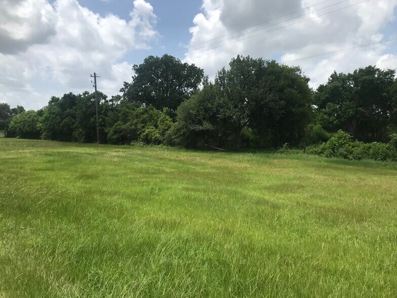 More Photos Of 117 W Archer Rd, Baytown Land For Sale