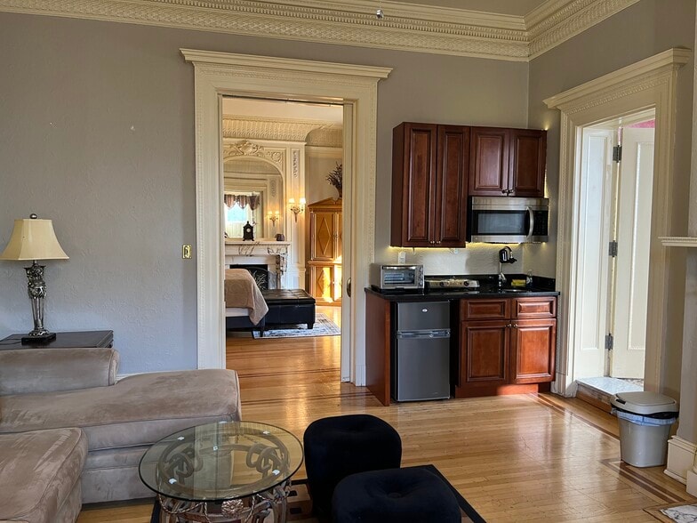 More Photos Of 106 E Chase St, Baltimore Office Residential For Sale