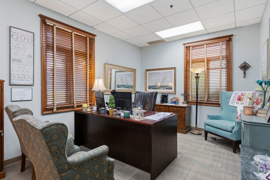 More Photos Of 450 Towne Center Blvd, Ridgeland Skilled Nursing Facility For Sale
