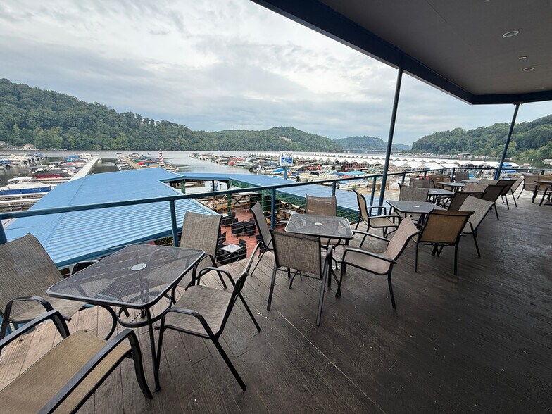 More Photos Of 69 Mont Chateau Rd, Morgantown Restaurant For Sale