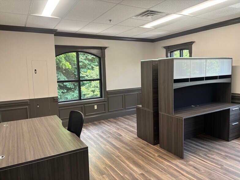 More Photos Of 3325 Aspen Grove Dr, Franklin Loft Creative Space For Sale