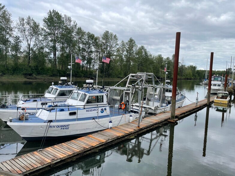 More Photos Of 10474 Highway 30, Clatskanie Marina For Sale