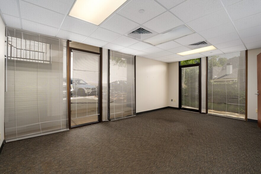 More Photos Of 3918 Montclair Rd, Birmingham Office For Sale