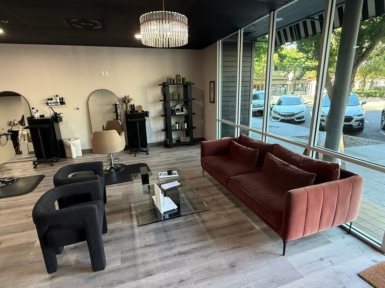 More Photos Of 927 20th St, Sacramento Storefront Retail Residential For Lease