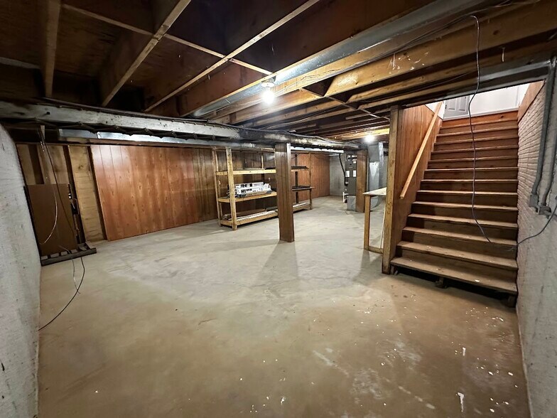 More Photos Of 2852 N Biagio, Ozark Office For Lease