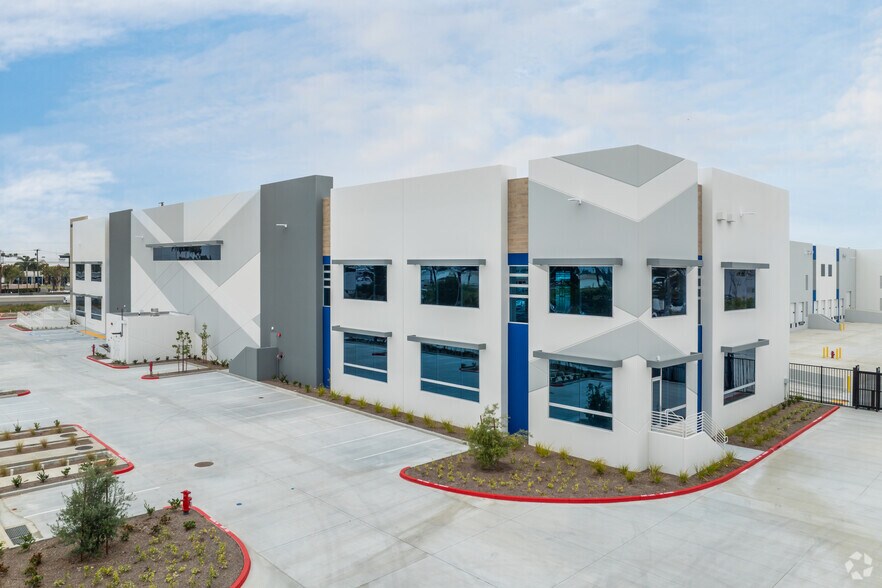 More Photos Of 1101 Bell Ave, Tustin Distribution For Sale