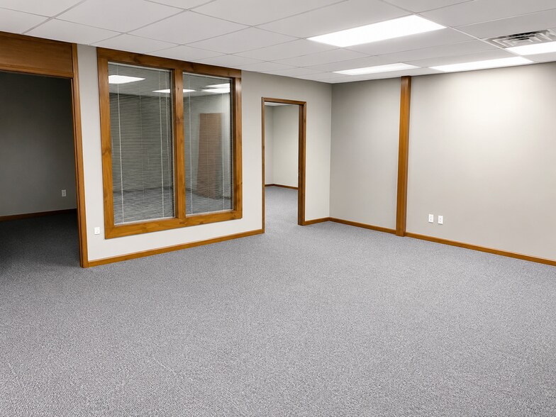 More Photos Of 156-158 Orange Ave, Walden Medical For Lease