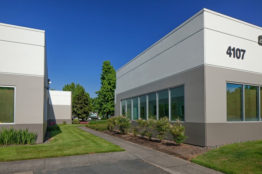More Photos Of 4103 SE International Way, Milwaukie Unknown For Lease