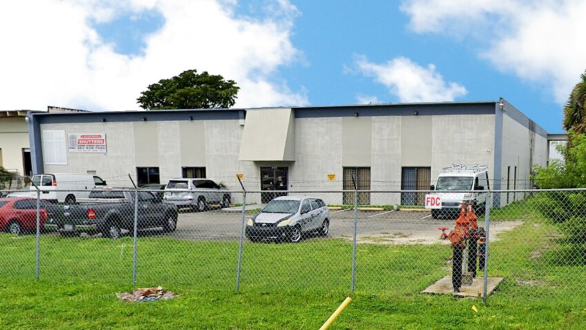 Primary Photo Of 16350 NW 48th Ave, Miami Warehouse For Lease