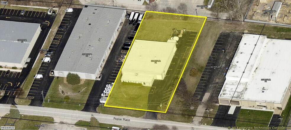 More Photos Of 201 Poplar Pl, North Aurora Distribution For Sale