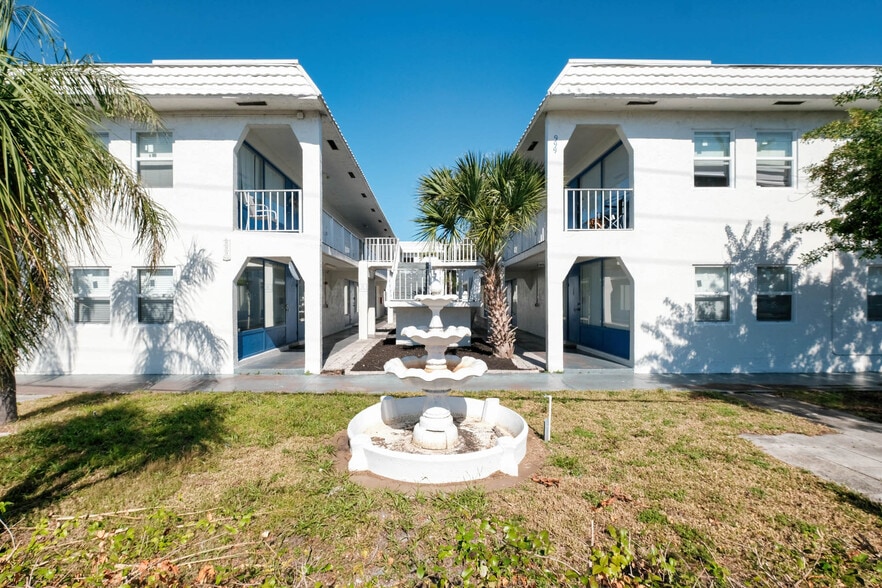 More Photos Of 999 W Prospect Rd, Oakland Park Apartments For Sale