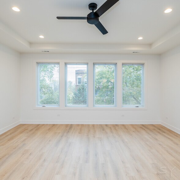 More Photos Of 6050 Eberhart ave, Chicago Apartments For Sale