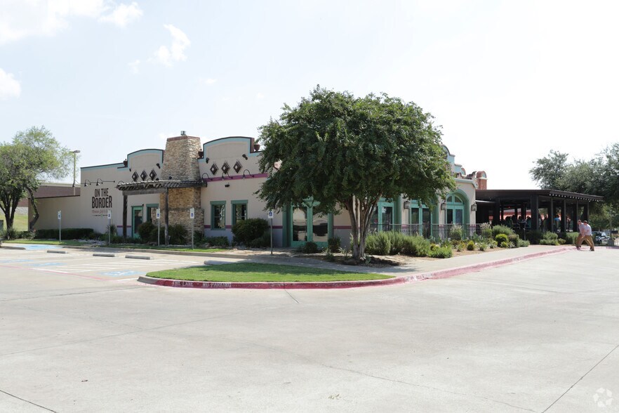 More Photos Of 1890 S Stemmons Fwy, Lewisville Restaurant For Lease