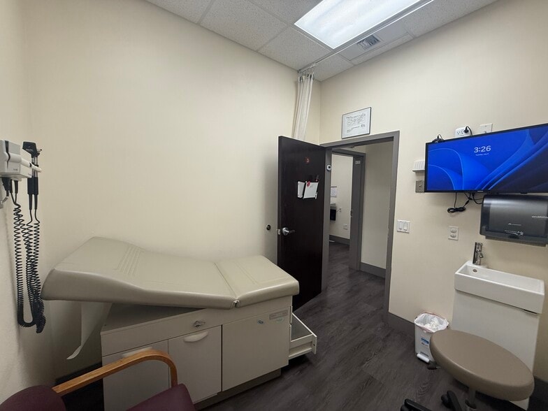 More Photos Of 1108 Ward Ave, Patterson Medical For Lease