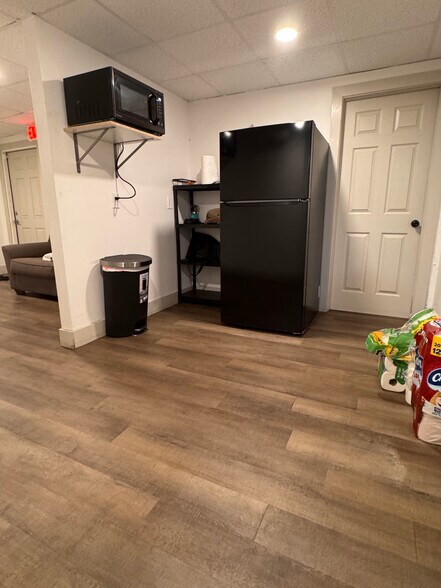 More Photos Of 6301 Causeway Blvd, Tampa Auto Repair For Lease