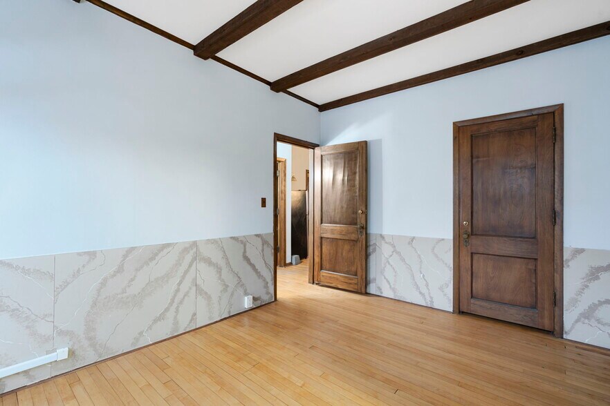 More Photos Of 3040 Lyndale Ave S, Minneapolis Office For Sale