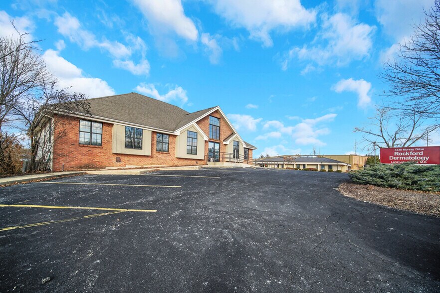 More Photos Of 4338 Morsay Dr, Rockford Medical For Lease