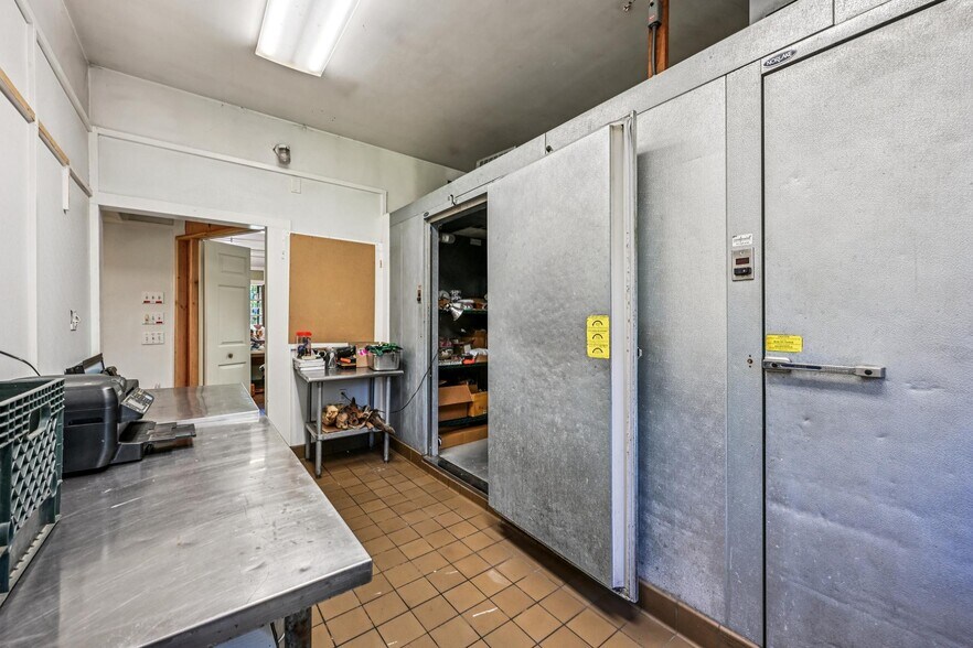 More Photos Of 17132 Highway 116, Guerneville General Retail For Sale