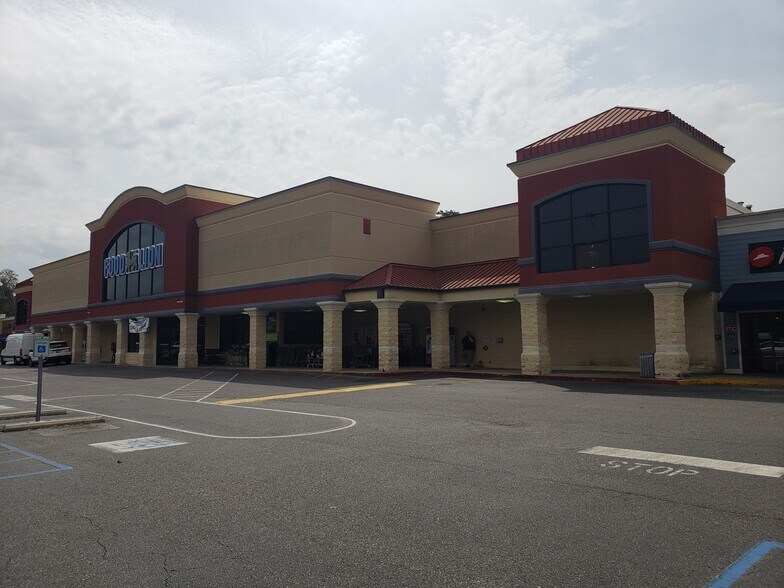 More Photos Of 860 Parris Island Gtwy, Beaufort General Retail For Lease