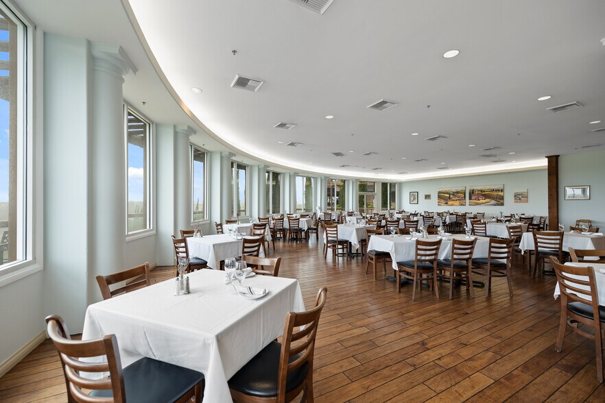 More Photos Of 40620 Calle Contento, Temecula Winery Vineyard For Sale