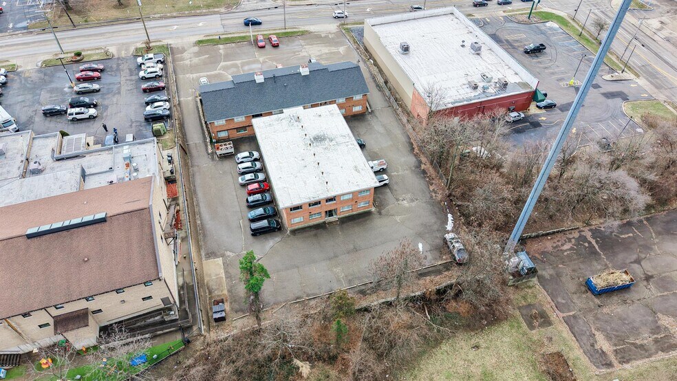 More Photos Of 1172 W Galbraith Rd, Cincinnati Office For Sale