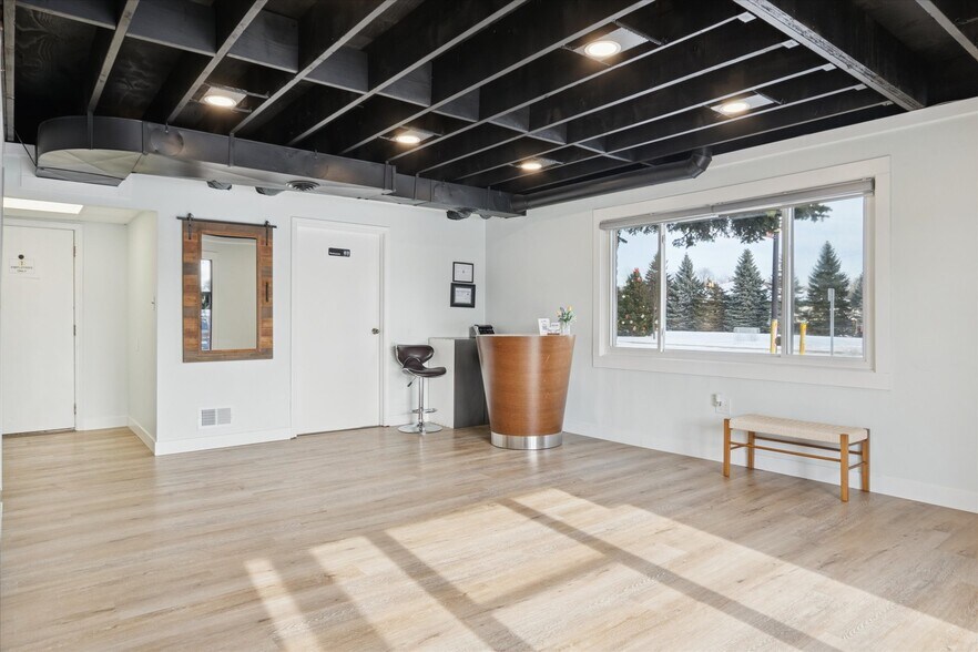 More Photos Of 36050 Goddard Rd, Romulus Auto Repair For Sale