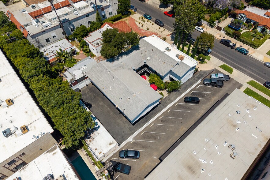 More Photos Of 11130 Huston St, North Hollywood Apartments For Sale