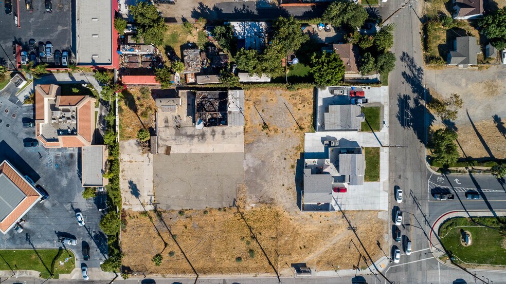More Photos Of 326 E Caroline St, San Bernardino Land For Sale