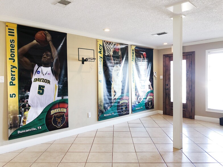 More Photos Of 815-817 Lake Air Dr, Waco Office For Lease