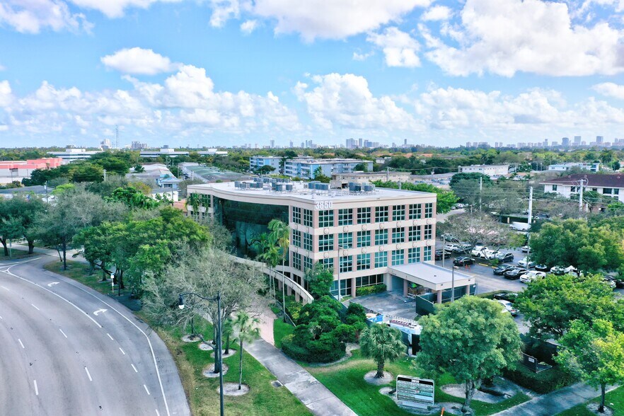 More Photos Of 3850 Hollywood Blvd, Hollywood Medical For Sale