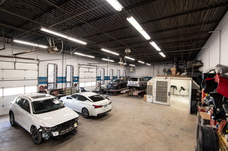 More Photos Of 7455 S Harlem Ave, Bridgeview Flex For Sale