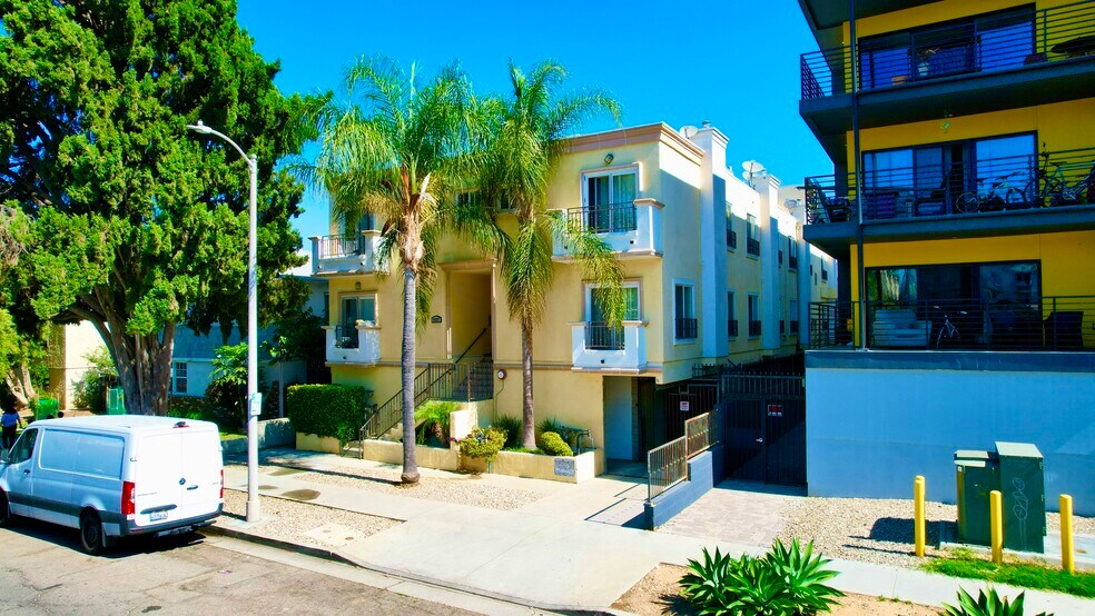 Primary Photo Of 14317 Friar St, Van Nuys Apartments For Sale