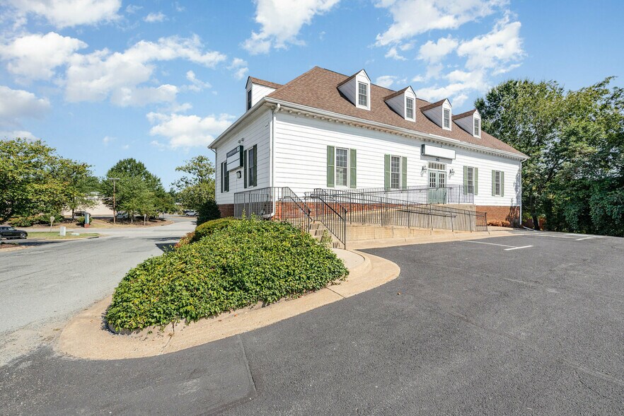 More Photos Of 292-294 Garrisonville Rd, Stafford Office For Sale
