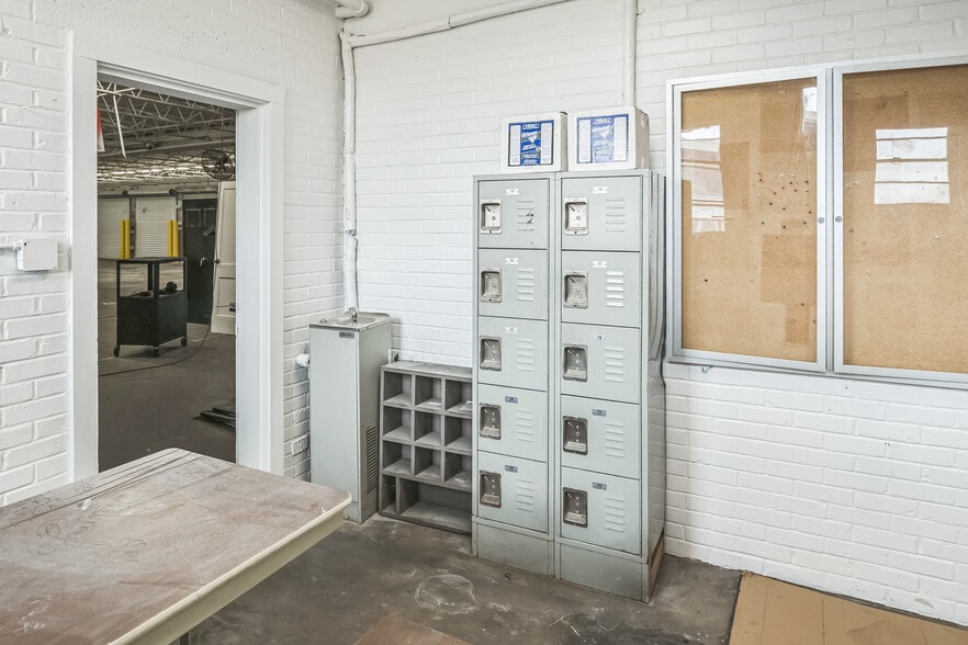 More Photos Of 1333 N Market St, Shreveport Truck Terminal For Lease