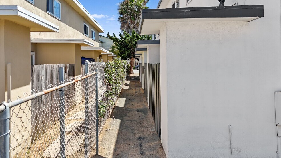 More Photos Of 595 7th St, Imperial Beach Apartments For Sale