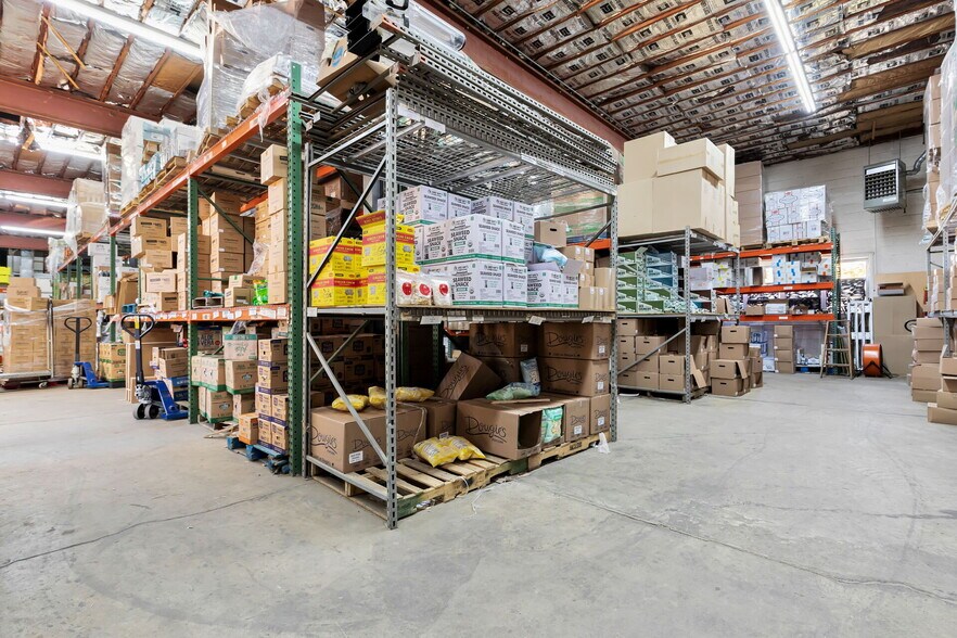 More Photos Of 343 Somerset St, Stirling Warehouse For Lease