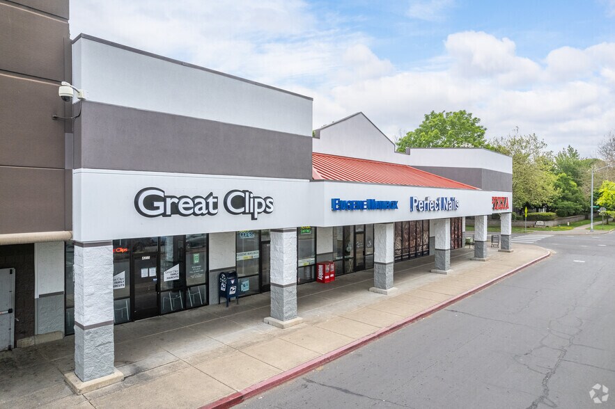 More Photos Of 4235-4275 Barger Dr, Eugene Storefront For Lease