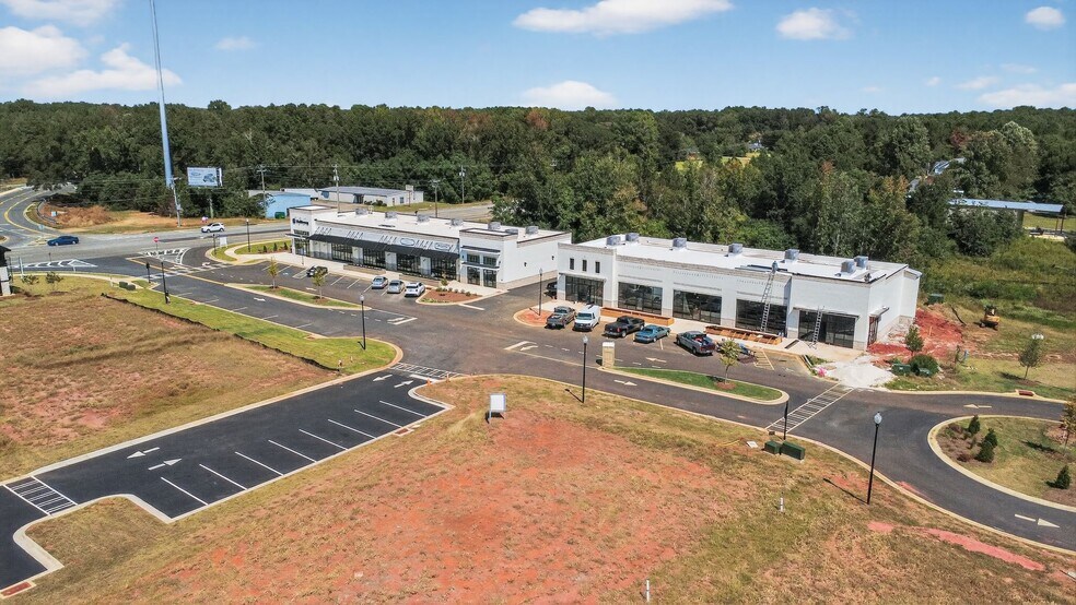 More Photos Of 1904 Houston Lake Rd, Perry Storefront For Sale