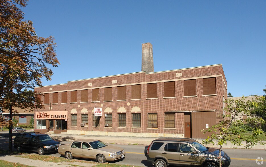 More Photos Of 169 W Utica St, Buffalo Warehouse For Sale