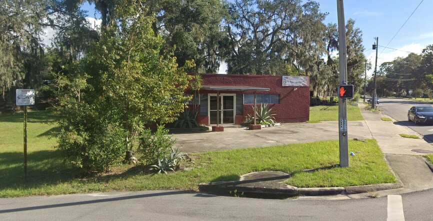Primary Photo Of 1501 Husson Ave, Palatka Freestanding For Sale