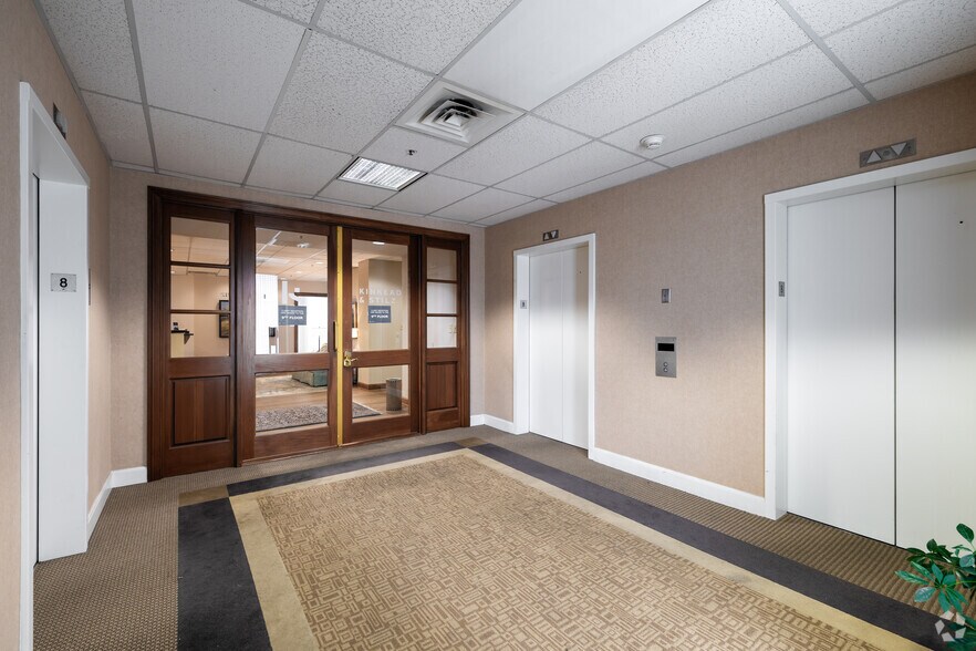 More Photos Of 301 E Main St, Lexington Office For Lease