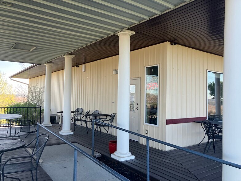 More Photos Of 17111-17145 S 138th St, Springfield Winery Vineyard For Sale