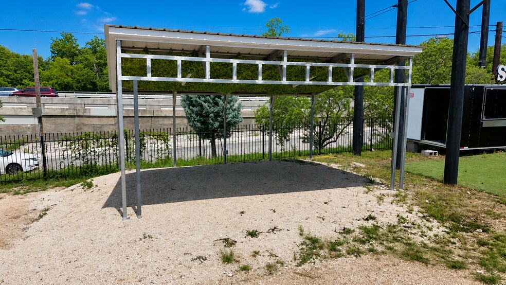 More Photos Of 1916 Austin Hwy, San Antonio General Retail For Sale