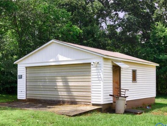 More Photos Of 215 Teague Rd, Brownsboro Specialty For Sale