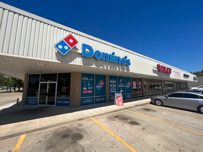 More Photos Of 2321 N Main St, Liberty Unknown For Lease