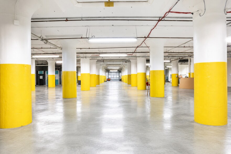More Photos Of 140 58th St, Brooklyn Unknown For Lease