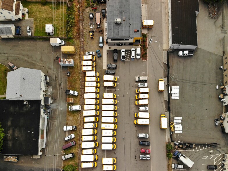 More Photos Of 26 Jay St, Norwood Auto Repair For Lease