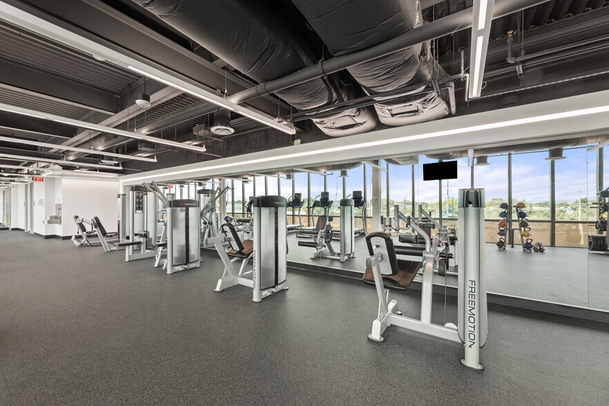 More Photos Of 8350 N Central Expy, Dallas Unknown For Lease